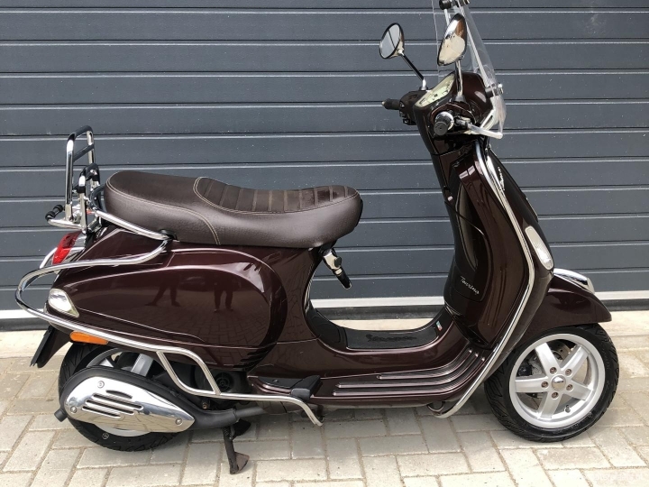 Vespa LX TOURING 2012 bruin (4T)